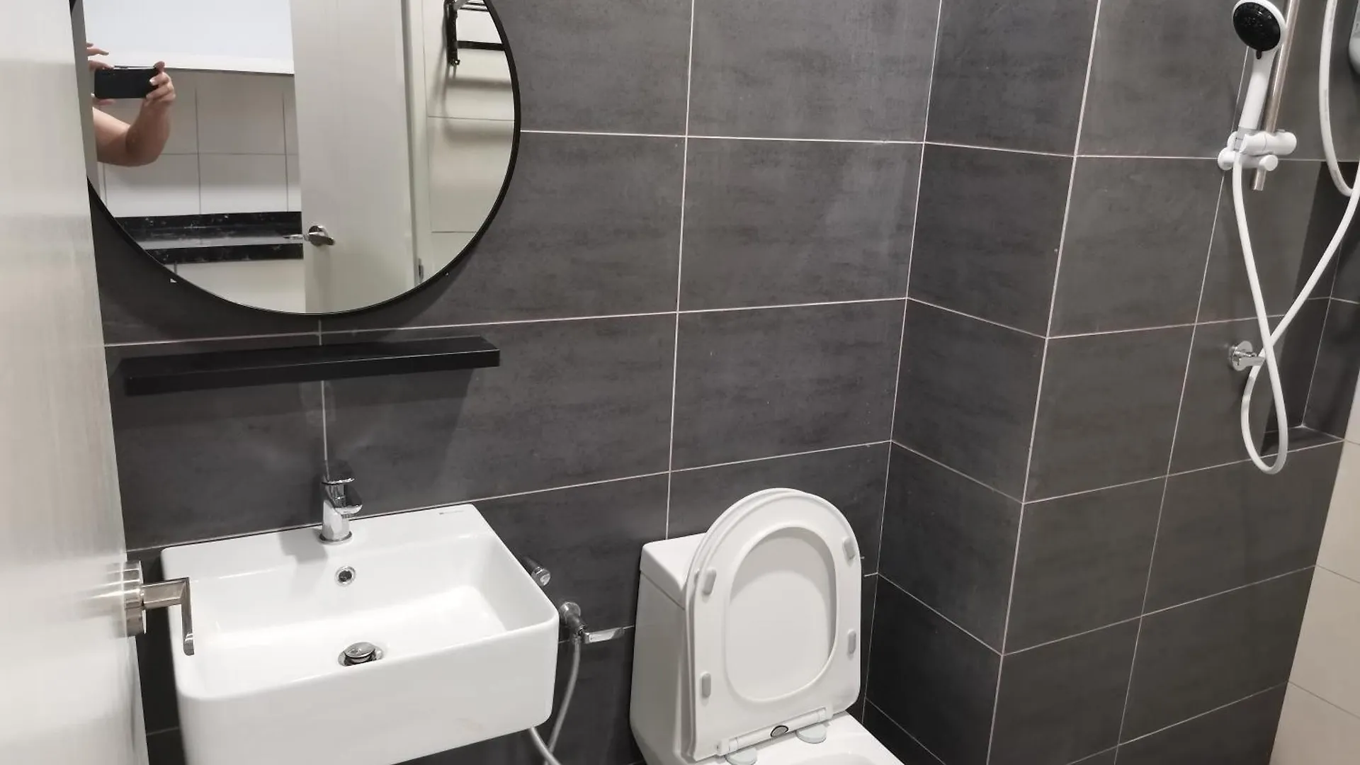 Horizon Suites By Aham Klia Sepang Hshome